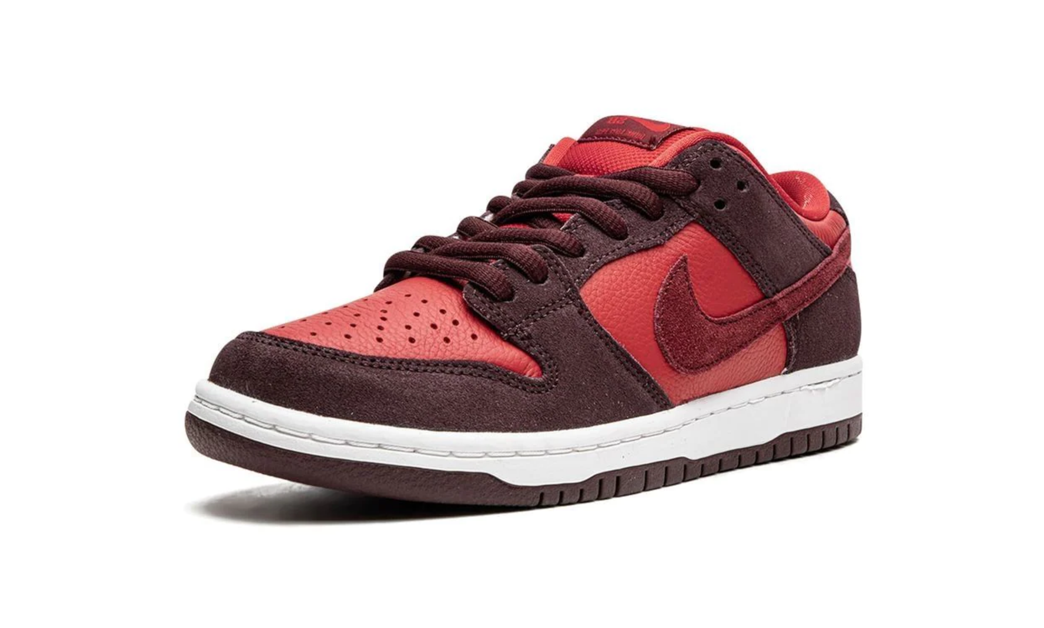 Nike SB Dunk Low Cherry