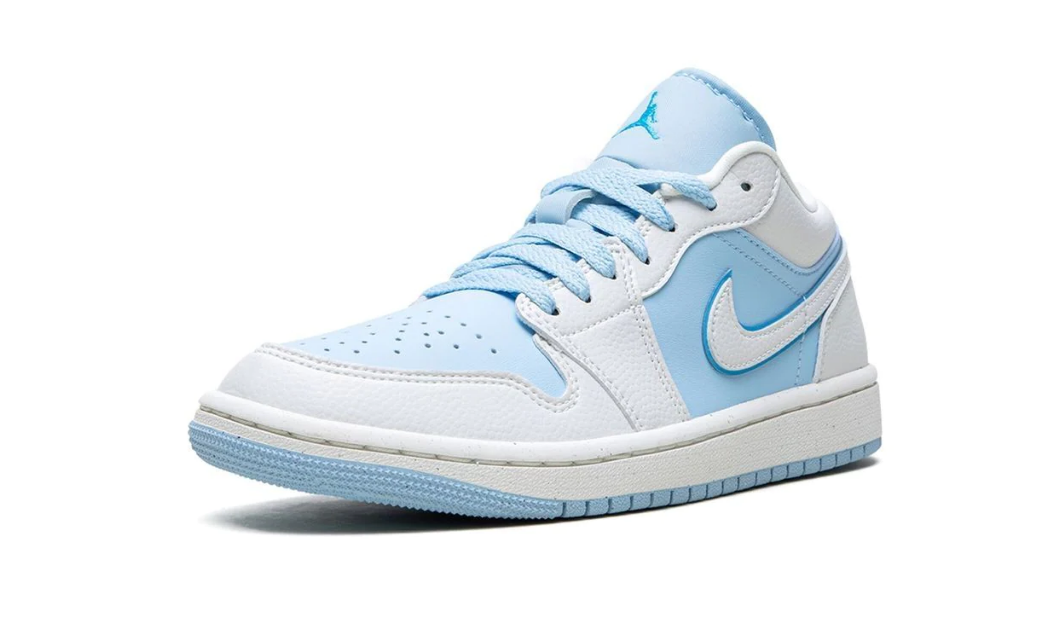 Air Jordan 1 Low SE Reverse Ice Blue