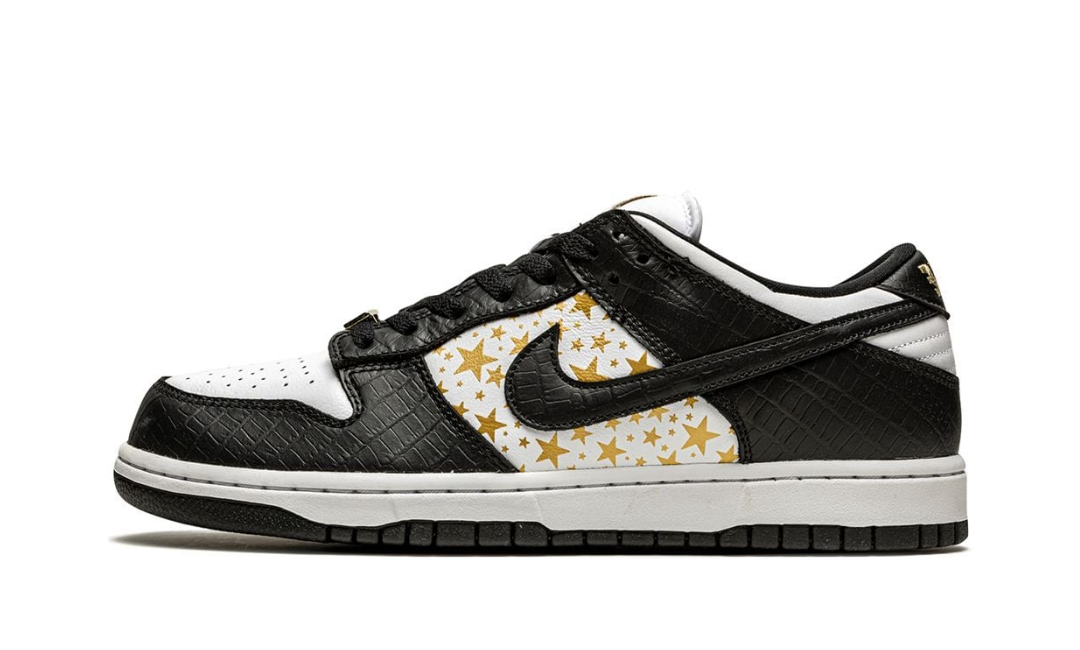 Nike SB Dunk Low Supreme Stars Black