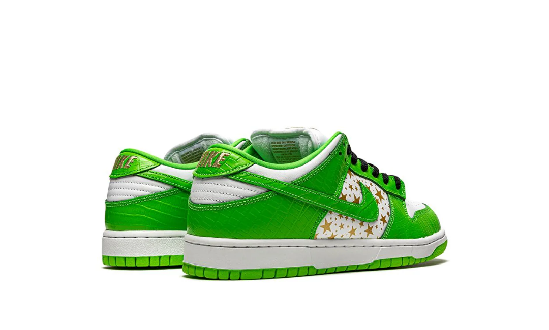 Nike SB Dunk Low Supreme Stars Mean Green