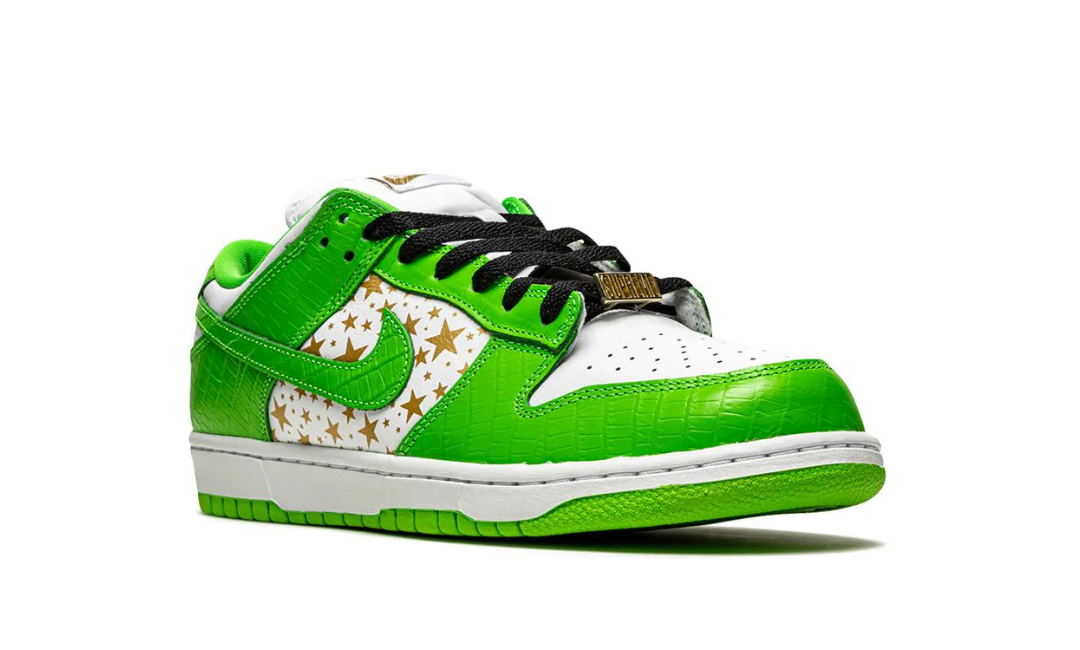 Nike SB Dunk Low Supreme Stars Mean Green