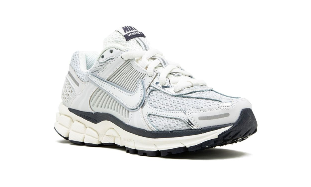 Nike Zoom Vomero 5 Photon Dust Metallic Silver