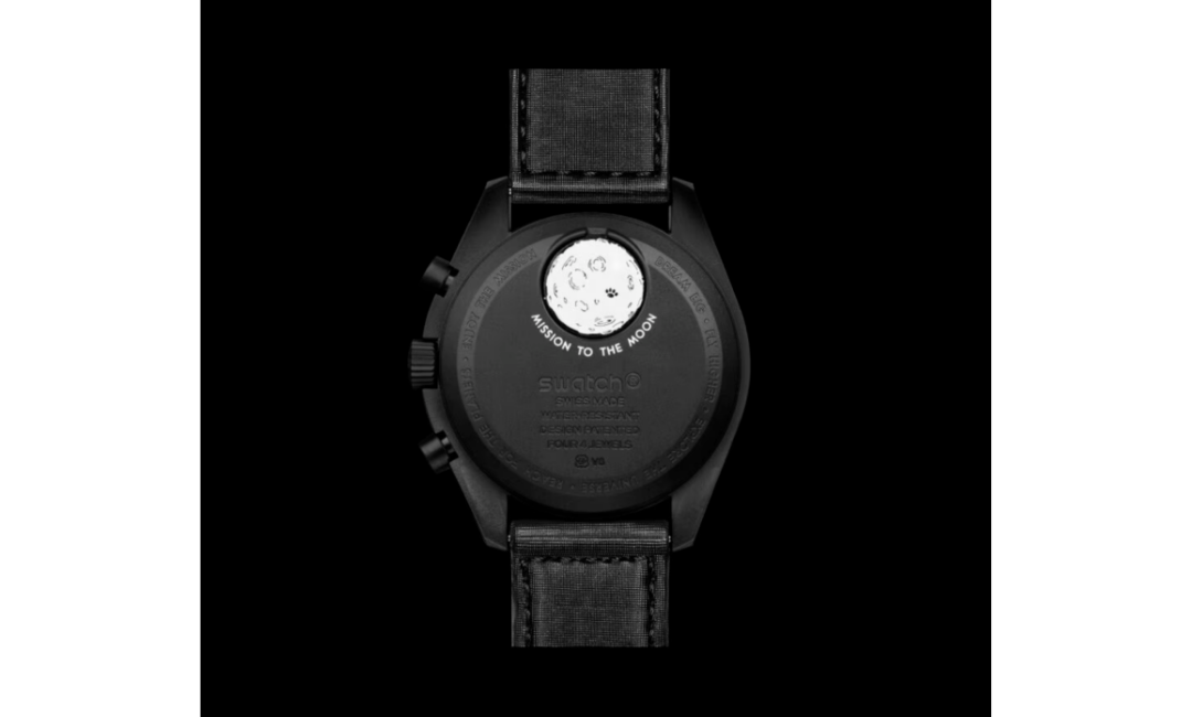 Swatch-x-Omega-Bioceramic-Moonswatch-Mission-To-Moonphase-Snoopy-Black-1