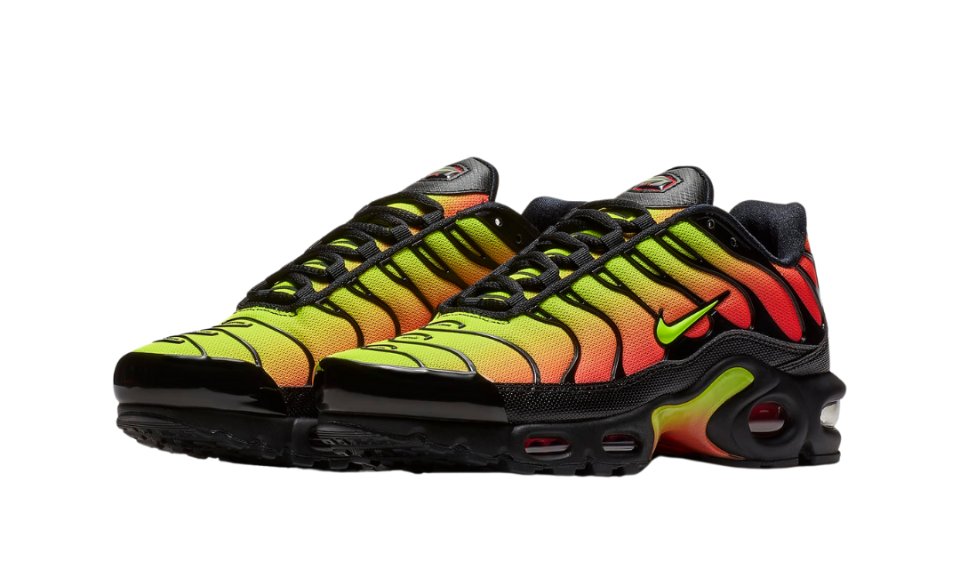 buty-Nike-Air-Max-Plus-Black-Volt-Solar-Red-AQ9979-001-33